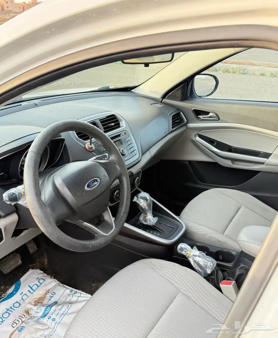 For sale. Ford. Escort. 202063142624762371113