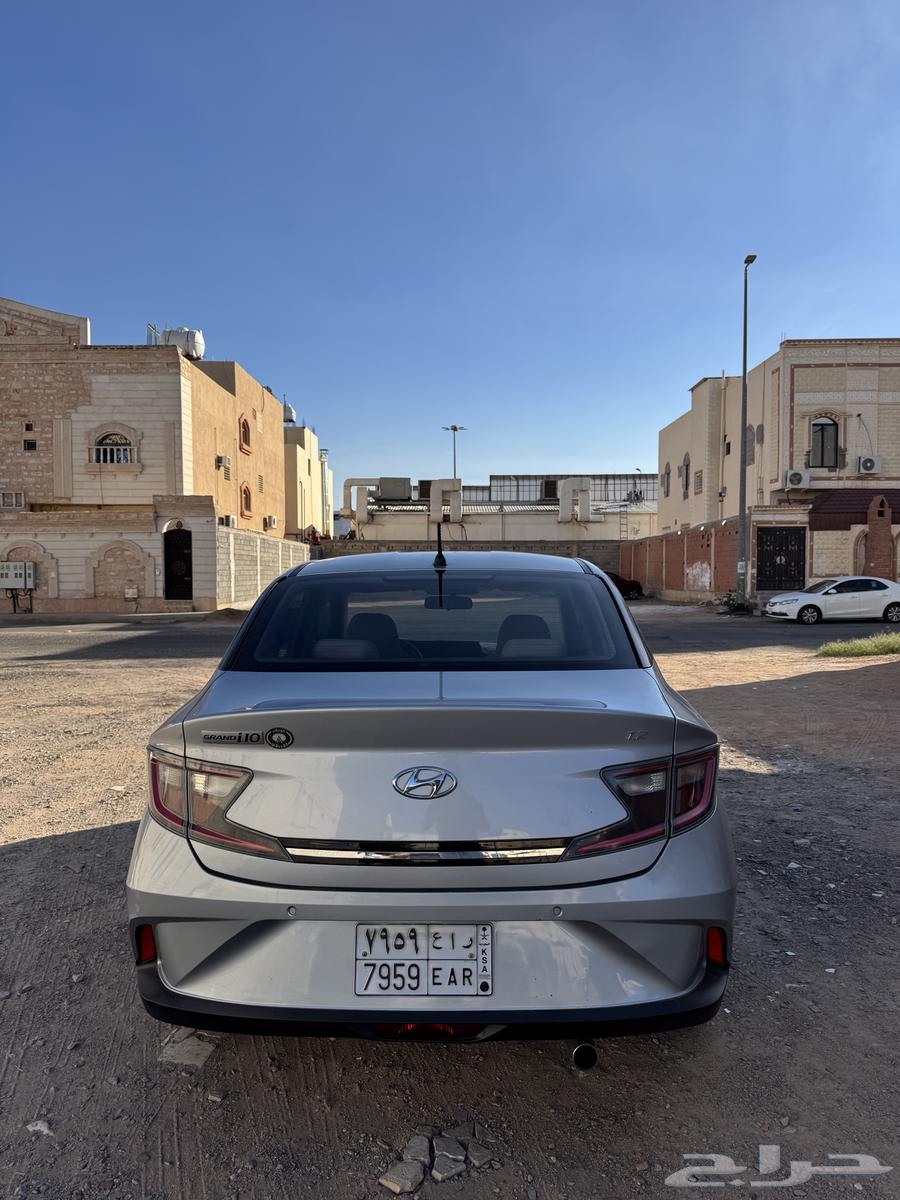 The i10 car is very economical63141198952833111