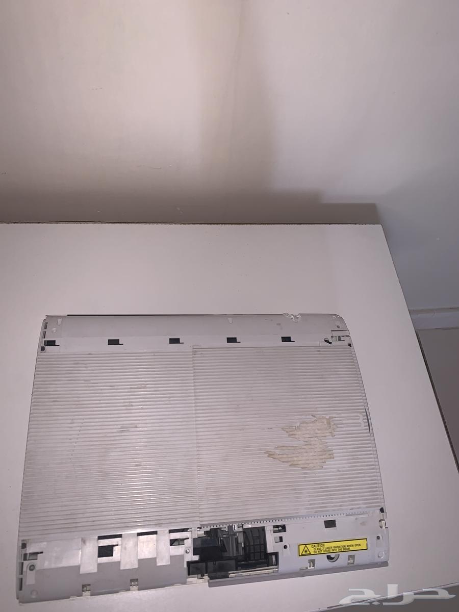 Ps3 slim turns on for 3 seconds and shuts down, its shape is clear in the picture63092971729410111