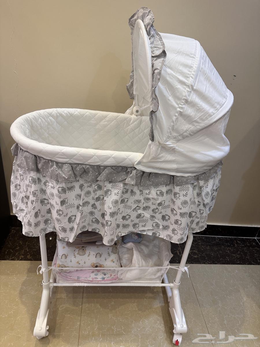 سرير اطفال حديث الولاده مع مكواة بخار63092603450498115