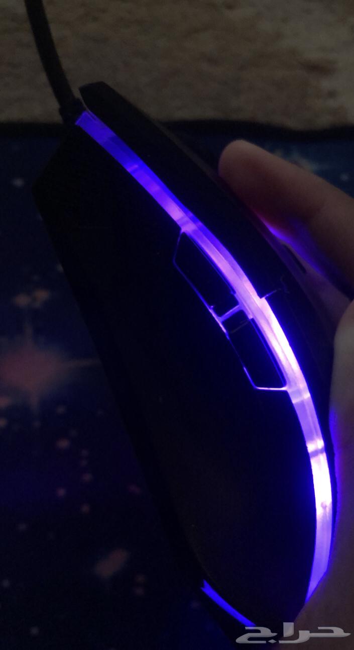 English keyboard and mouse, and a mouse pad as a gift63476751885314111