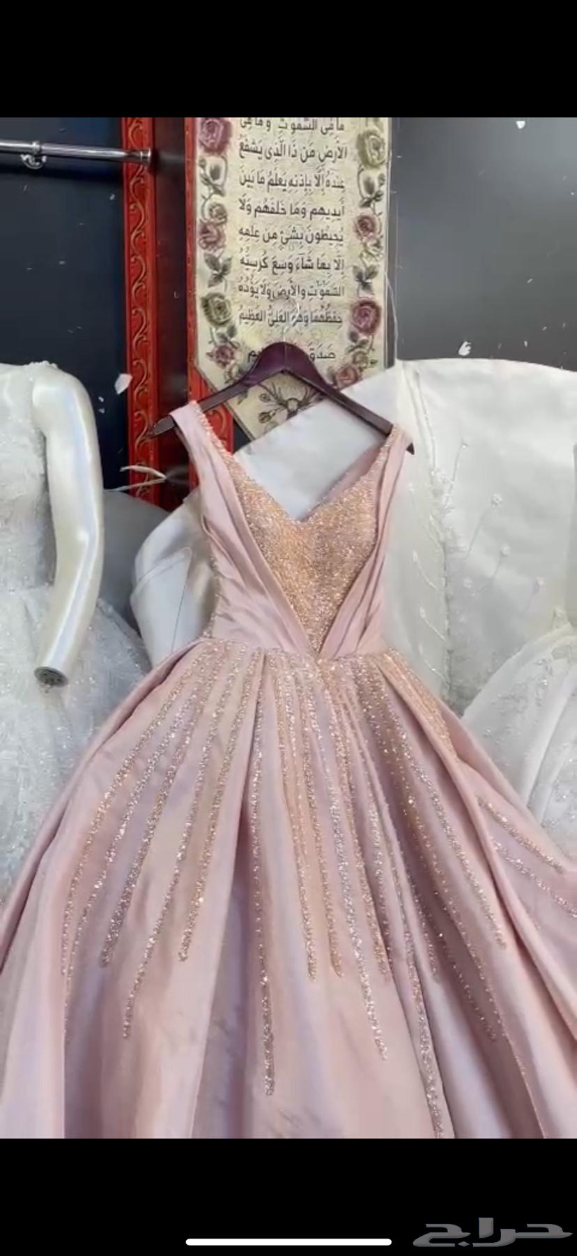 Queen dress for rent630941023628821122