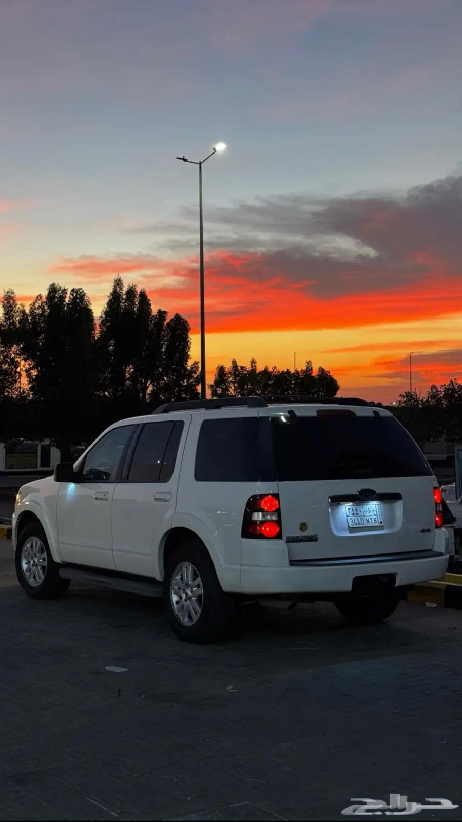 Explorer 2010 double new631373733290261129