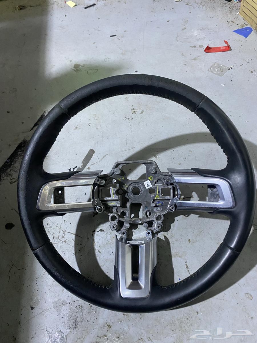 طارة موستنج وكاله فيها تقشير بالجلد موضح بالصوره عالسوم63139755588227111