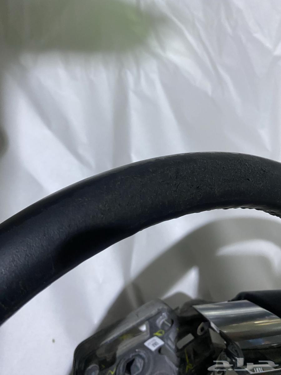 طارة موستنج وكاله فيها تقشير بالجلد موضح بالصوره عالسوم63139755588227112