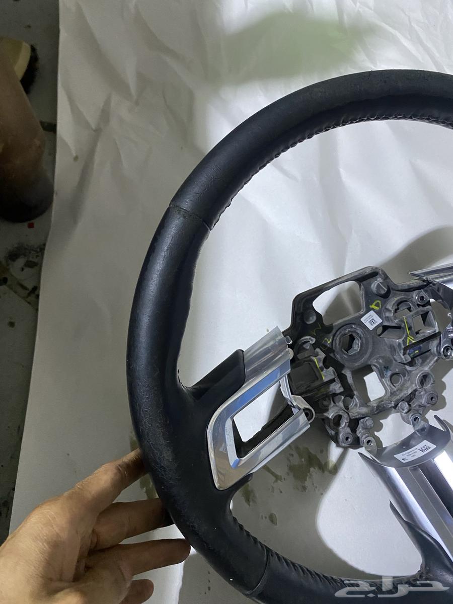 طارة موستنج وكاله فيها تقشير بالجلد موضح بالصوره عالسوم63139755588227113