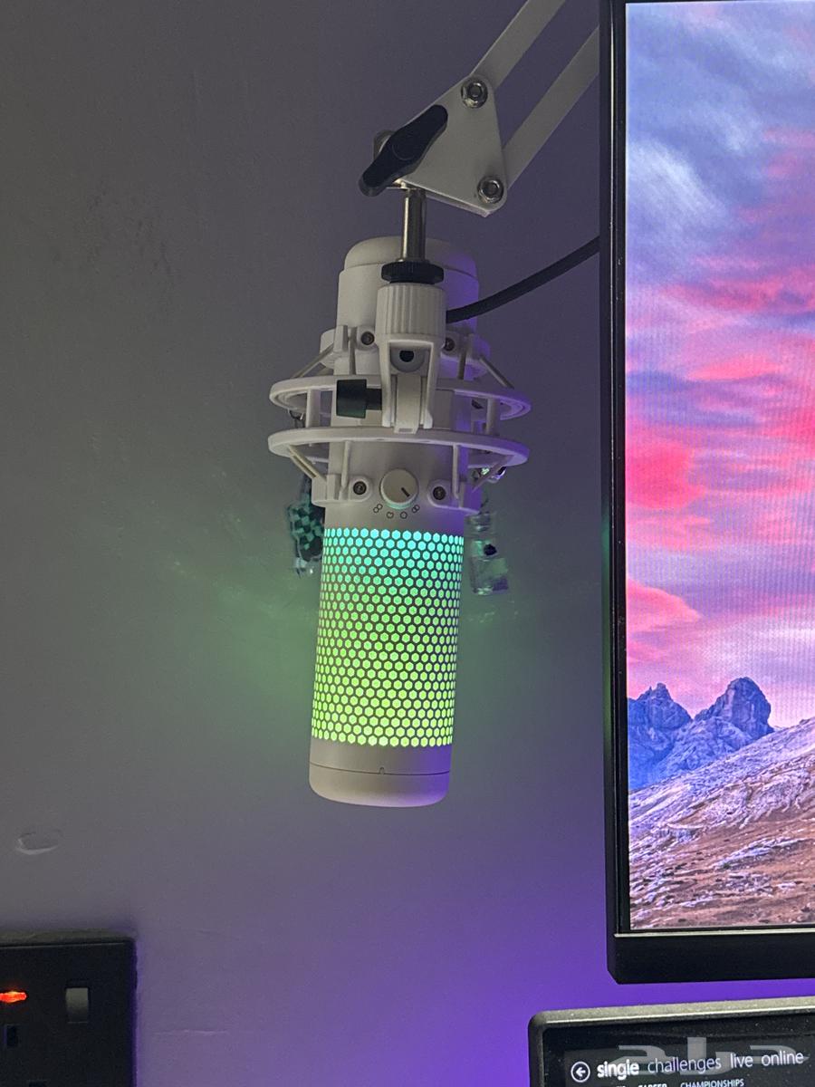 HyperX microphone with stand63090337522051111