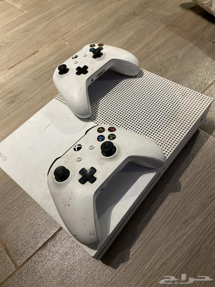 Xbox for sale together with an additional account63089573059586111