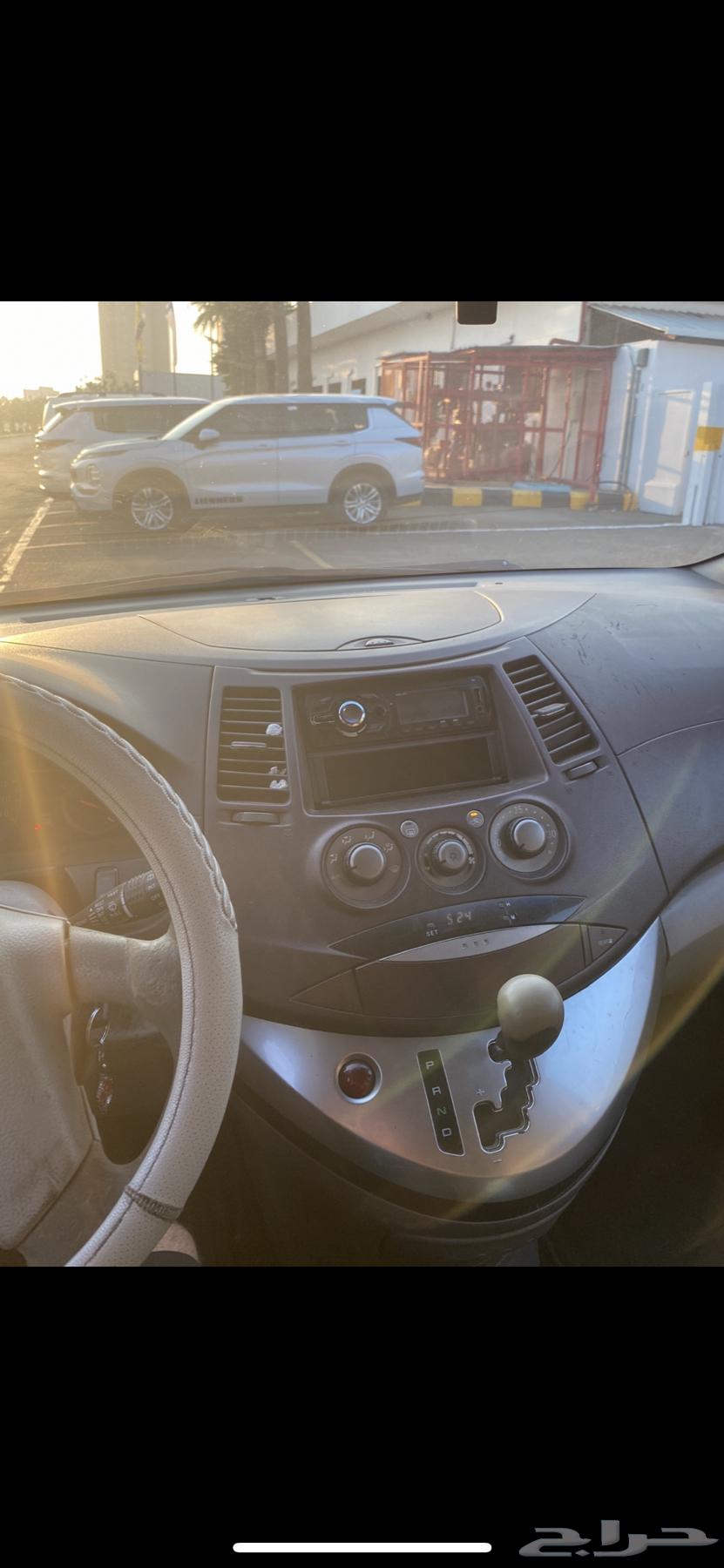 Mitsubishi Grandis 2005 model without engine, mileage 7000 and a half63138325064322113