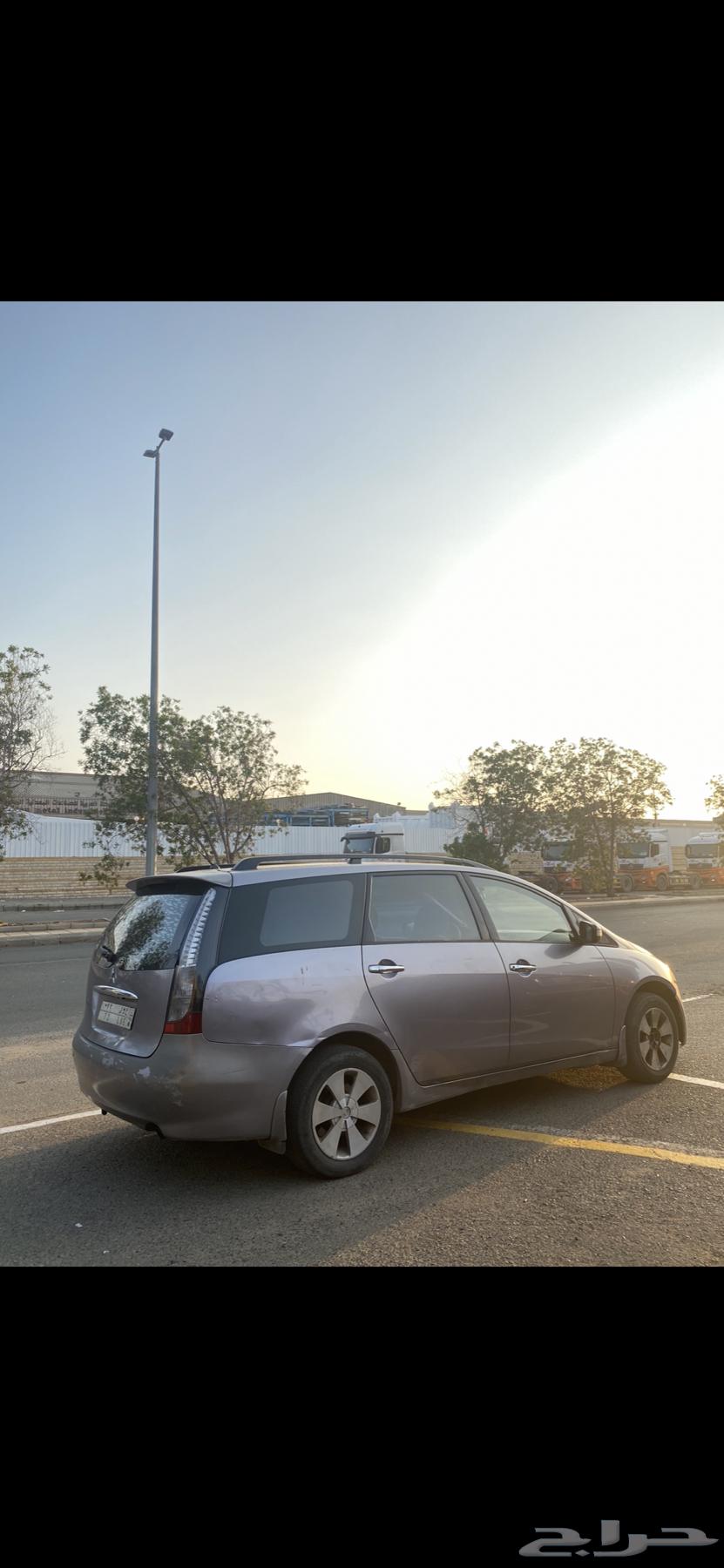 Mitsubishi Grandis 2005 model without engine, mileage 7000 and a half63138325064322111