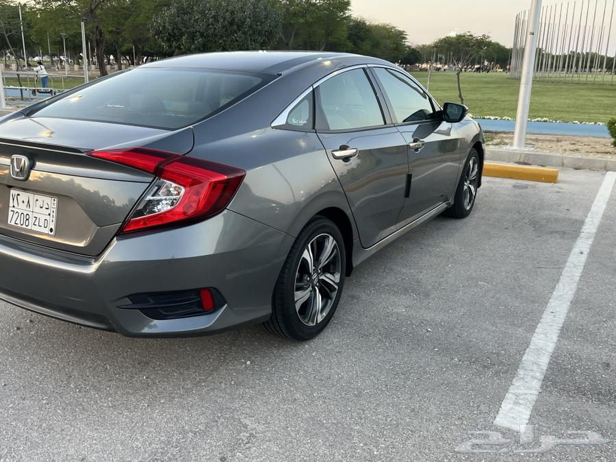 For sale: Honda Civic 2020, only 12,000 km on the odometer63138333278978113