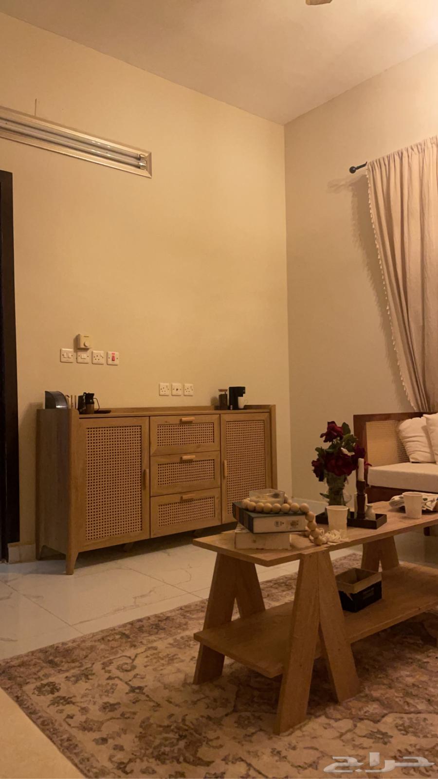 بوفيه او ركن قهوه اخذته من هوم سنتر ب800 ابغا فيه600جديد63087155451778111