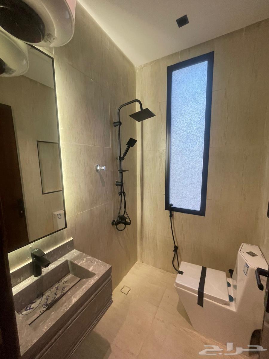 شقه مميزه للبيع في ابها بسعر مغرى حى الشرفيه63010916807425112