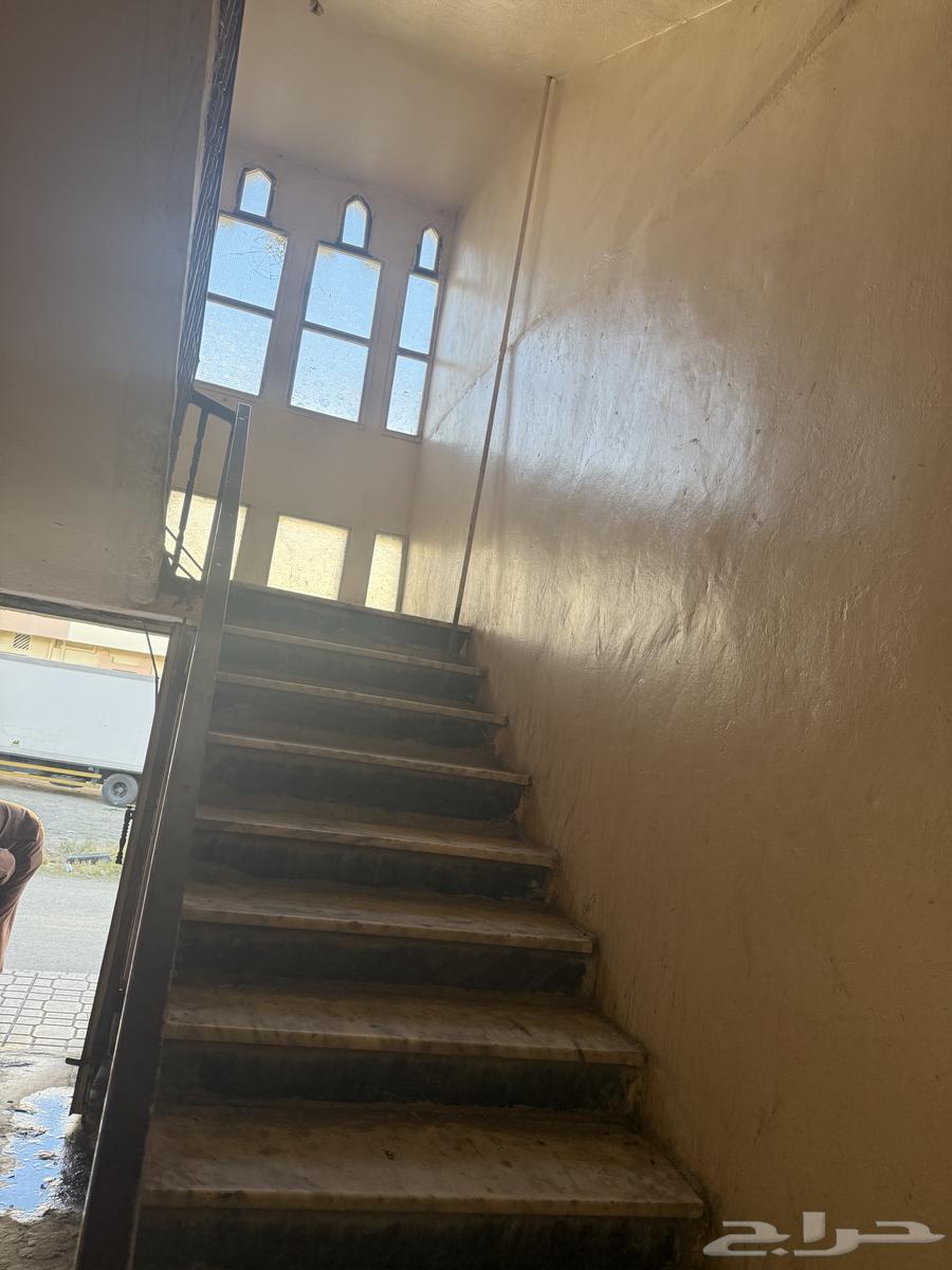For sale: Commercial-residential building63011205922691114
