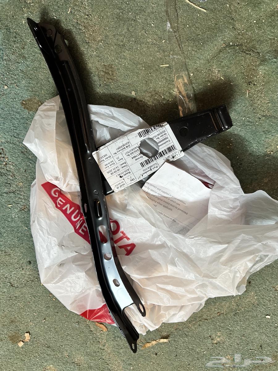 Hilux spare parts63011236192131111