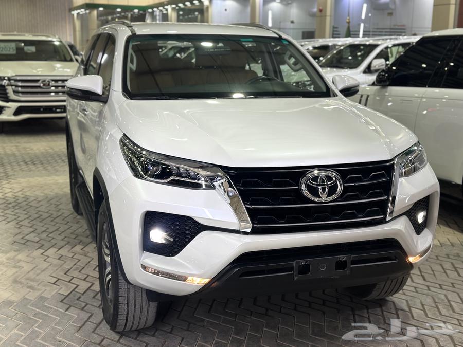 Toyota Fortuner 2023 model, Saudi version, 6-cylinder gasoline engine, tank included63133074985474112