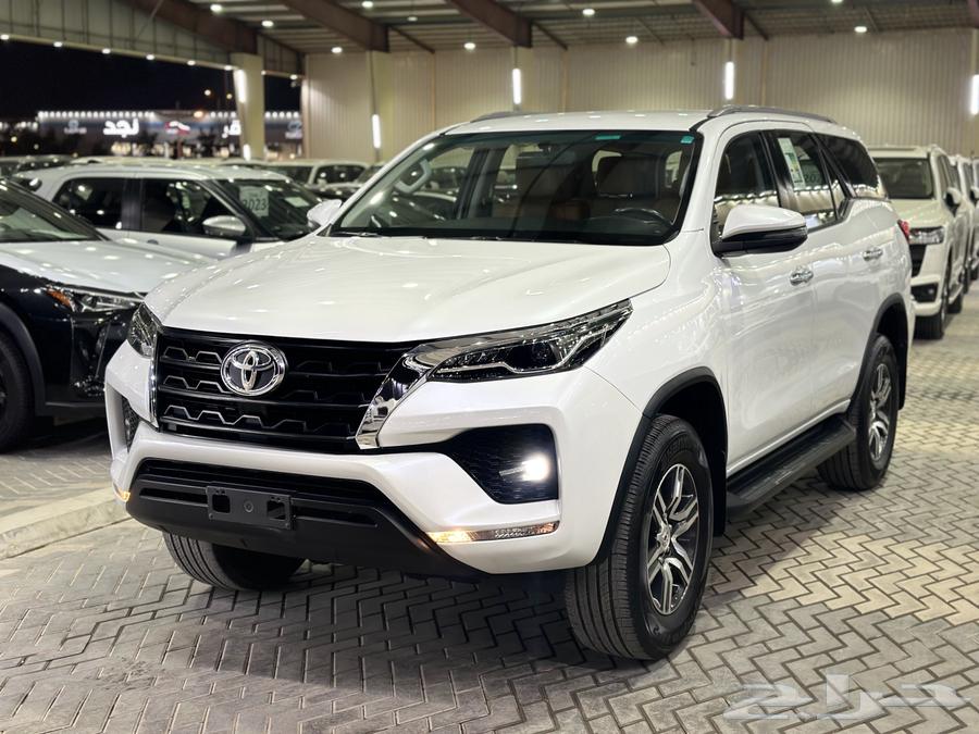 Toyota Fortuner 2023 model, Saudi version, 6-cylinder gasoline engine, tank included63133074985474113