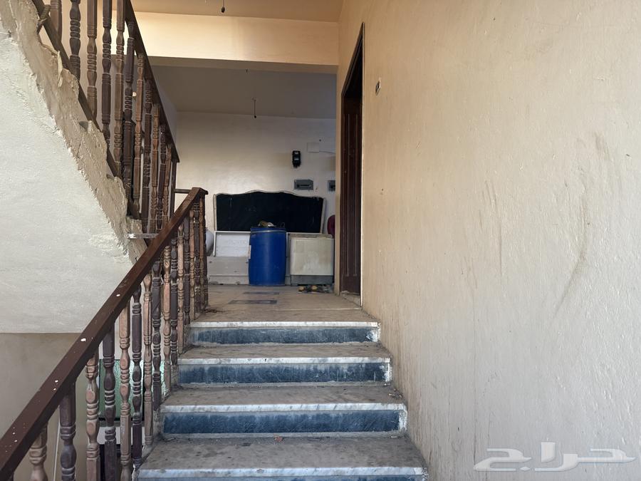 For sale: Commercial-residential building63011205922691113