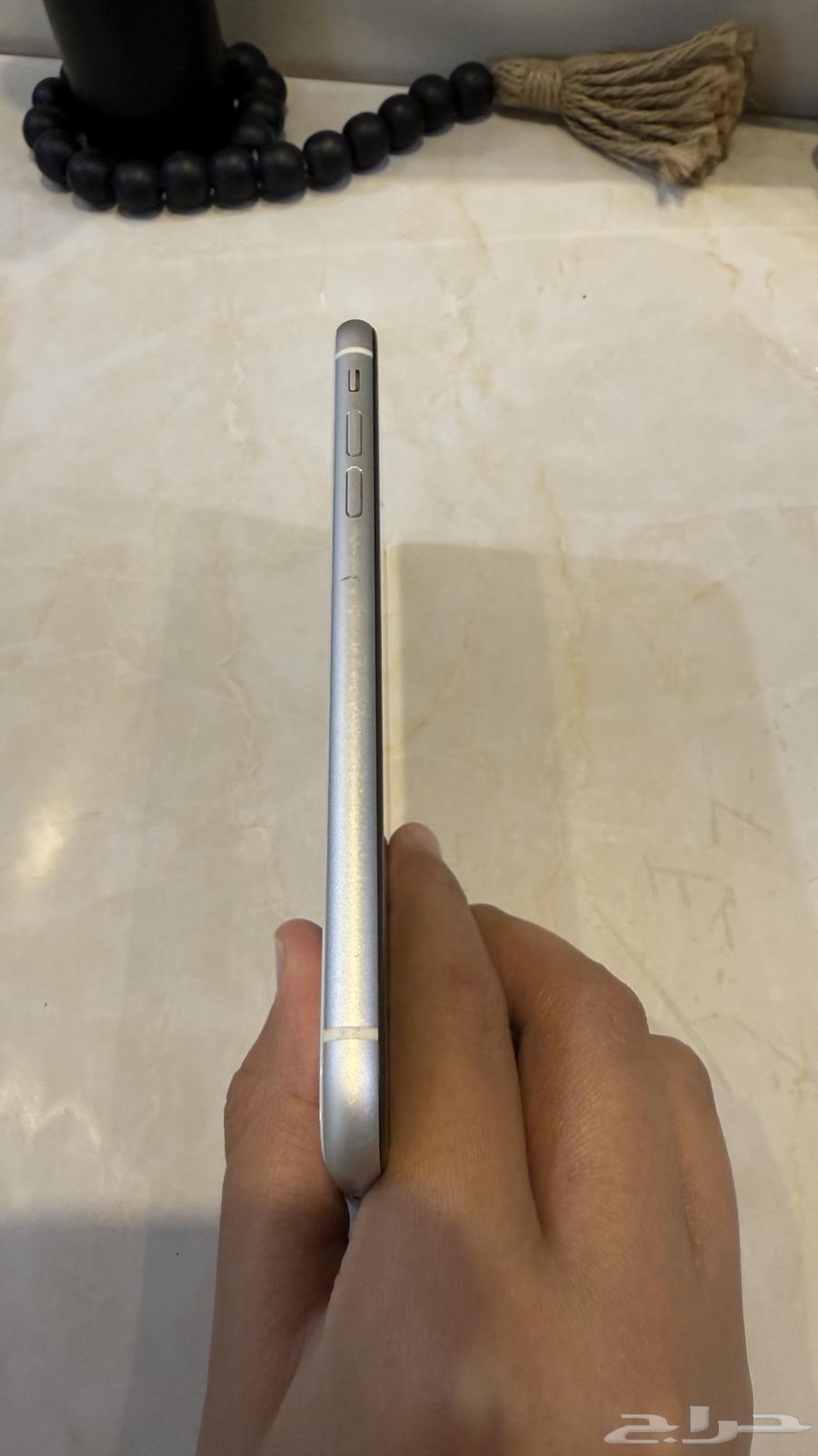 جوال ايفون 11 نضيفف الجوال بكل امانه ما انفك منه ولا شيء63084306207745111