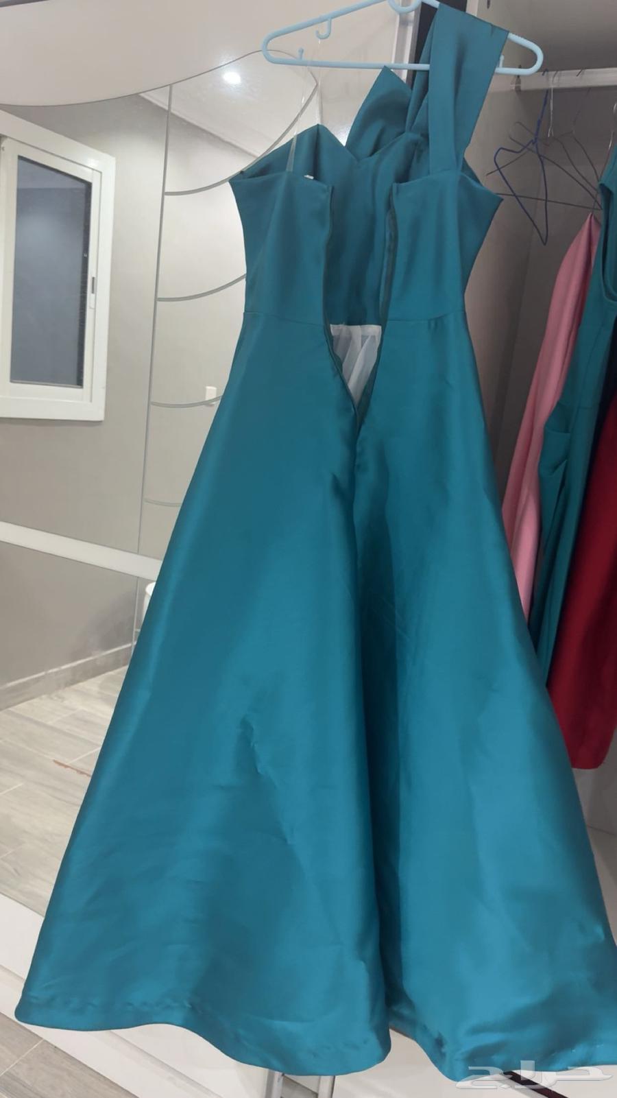 Turquoise dress, very new, no flaws at all63085968557313111