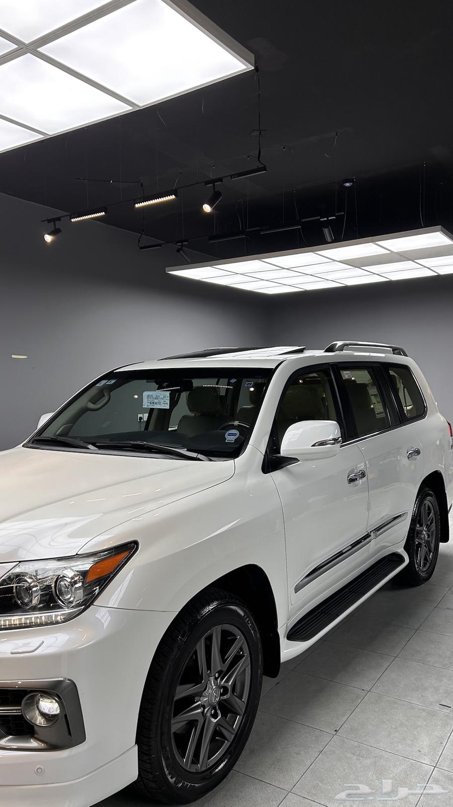 2015 Lexus SUV Full Option Stored63126988515842113