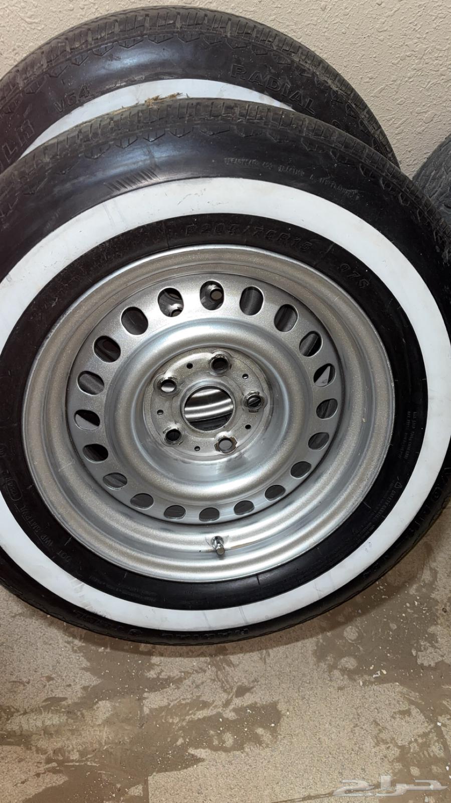 Original Mercedes rims, Hilux Thai sprayers inside for sale63085156248706111