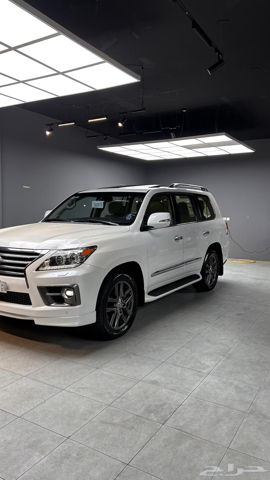 2015 Lexus SUV Full Option Stored63126988515842112