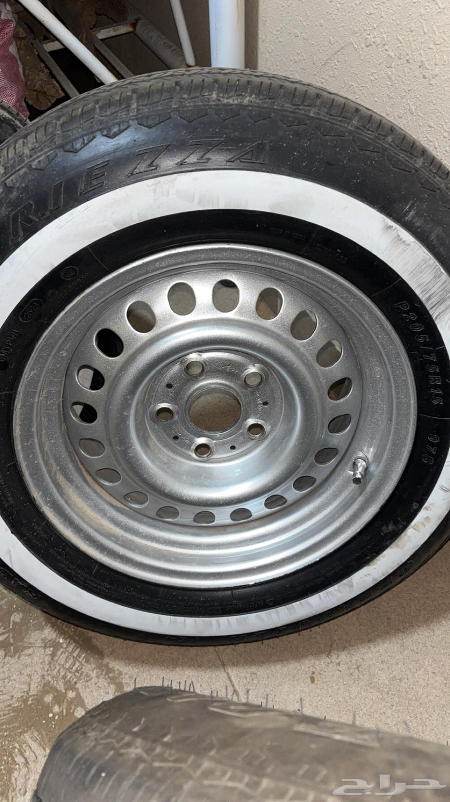 Original Mercedes rims, Hilux Thai sprayers inside for sale63085156248706114
