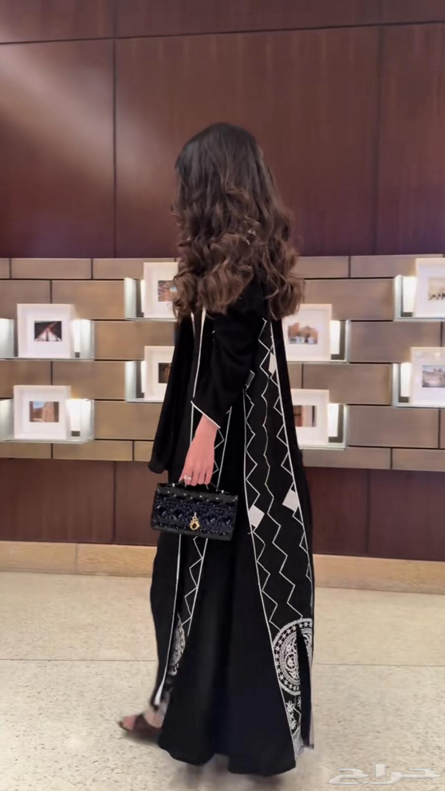 عبايه للبيع63085591189634112