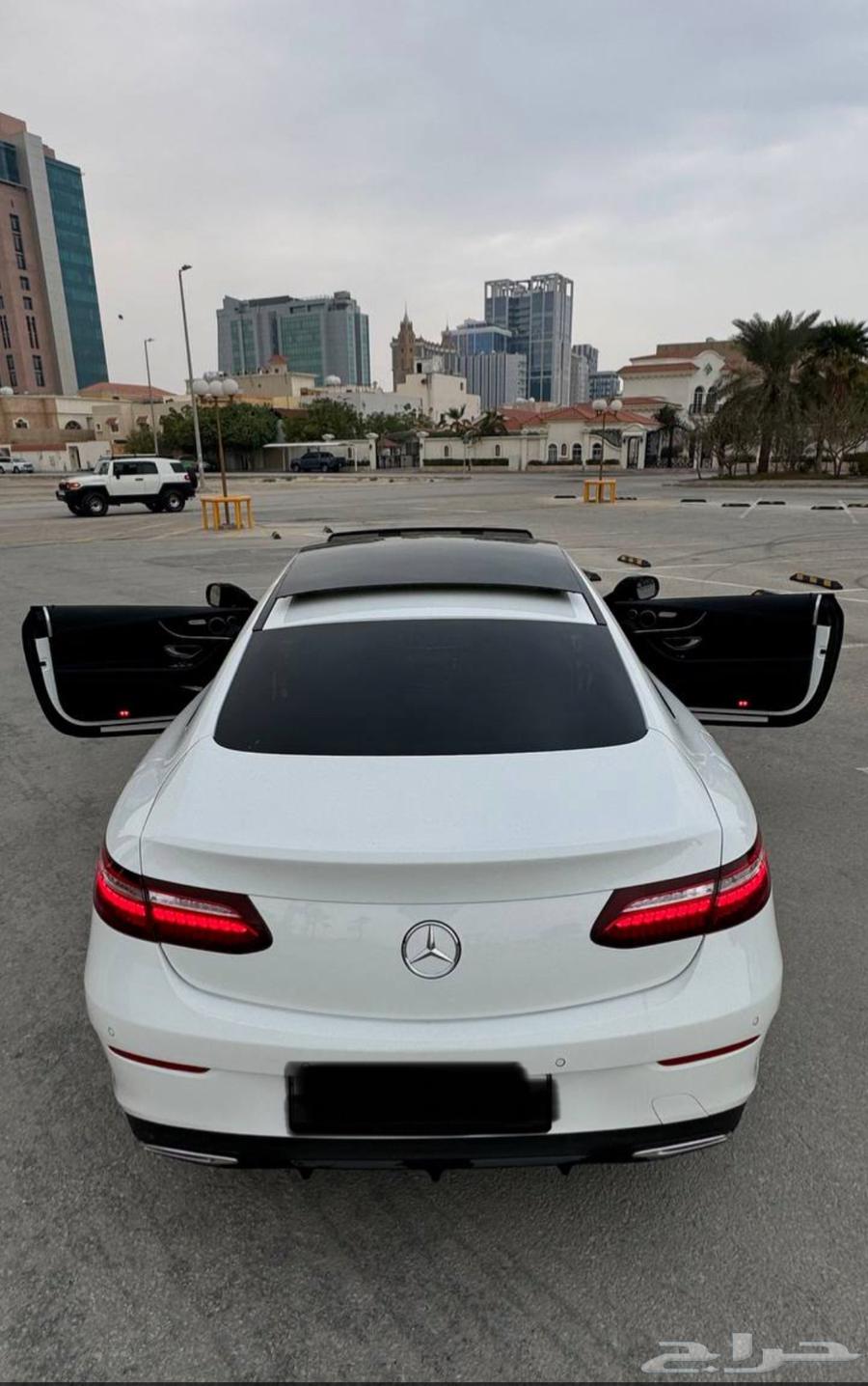 Mercedes E200 Coupe, the peak of cleanliness63131319218305112