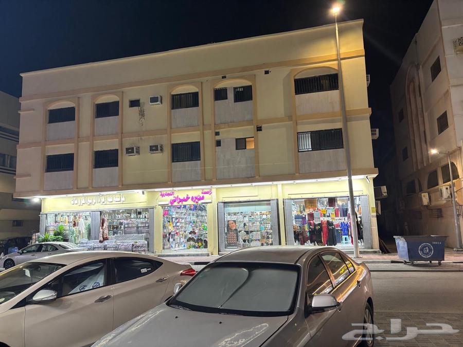 For sale: A commercial building in the market of Ras Tanura Rahimah63008397923971112