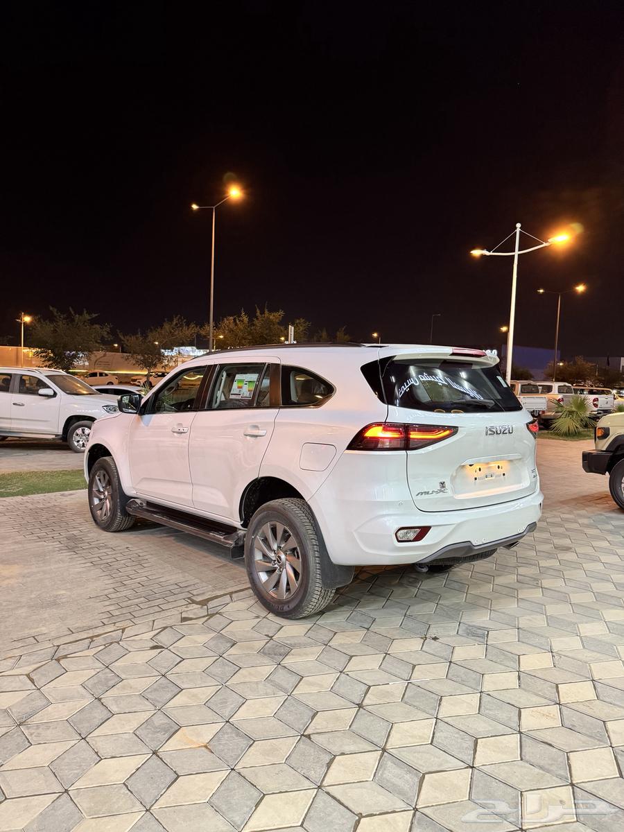 2024 Isuzu Jeep Full MUX Yemeni Agent63128939261058113