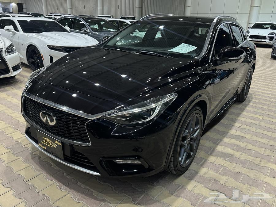 Infiniti Q30 2017 model, half full63128196601601111