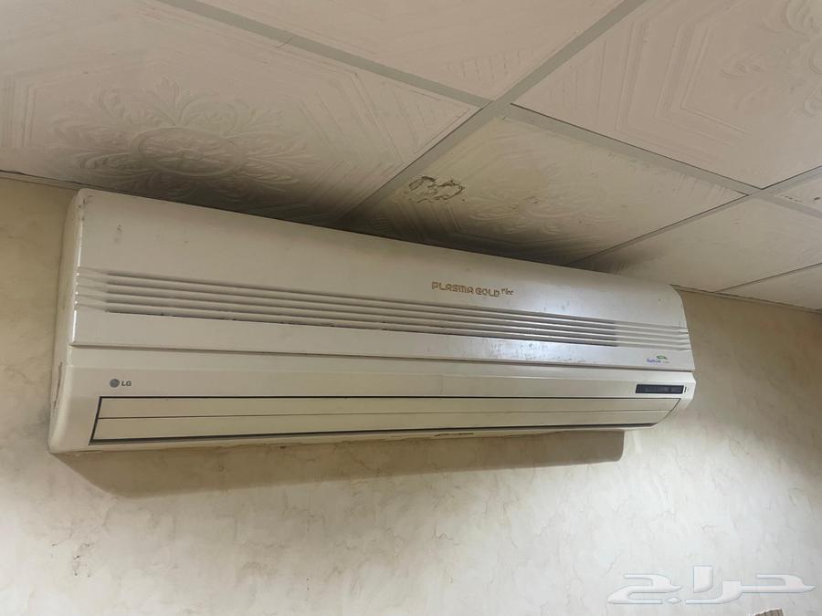 Air conditioner, very clean used, urgent sale63084710483201110