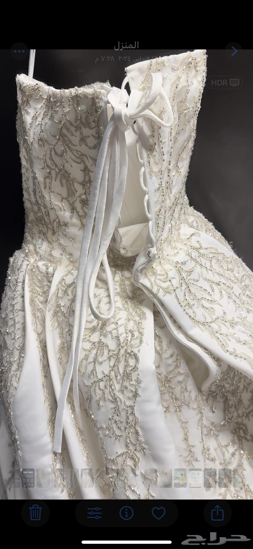 Full wedding dress with veil and bodice, used for 4 hours, size M63085135488258114