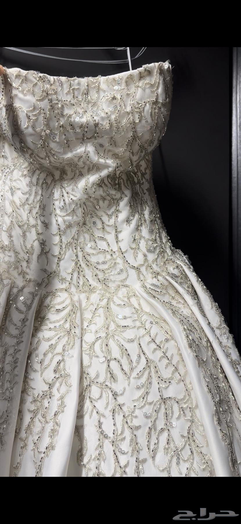 Full wedding dress with veil and bodice, used for 4 hours, size M63085135488258111