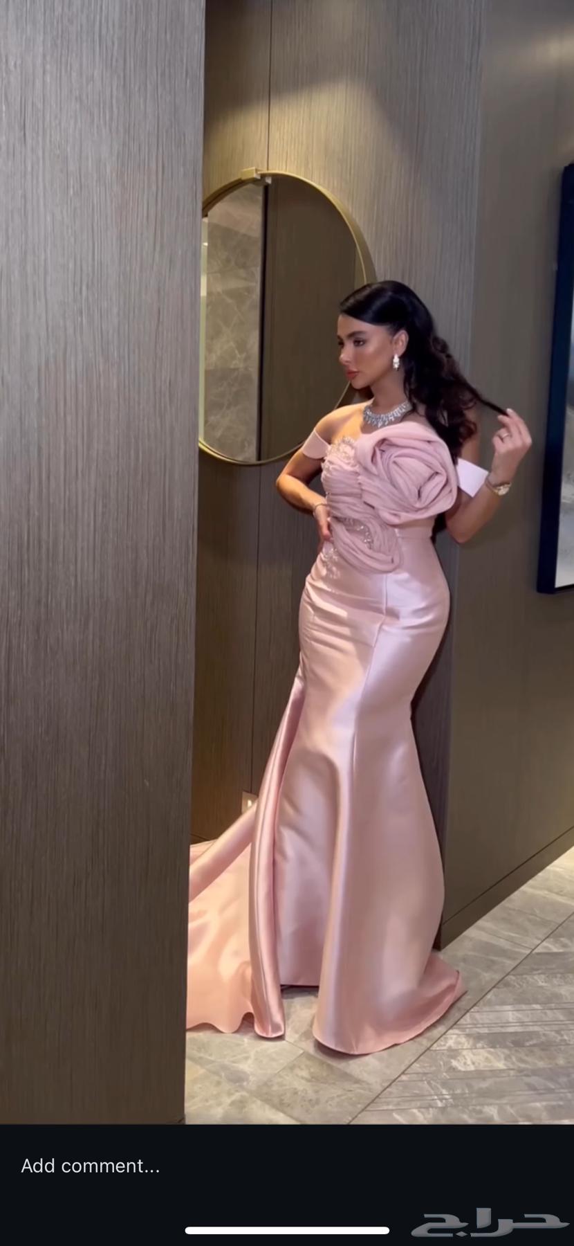 Evening dress630868191275541121