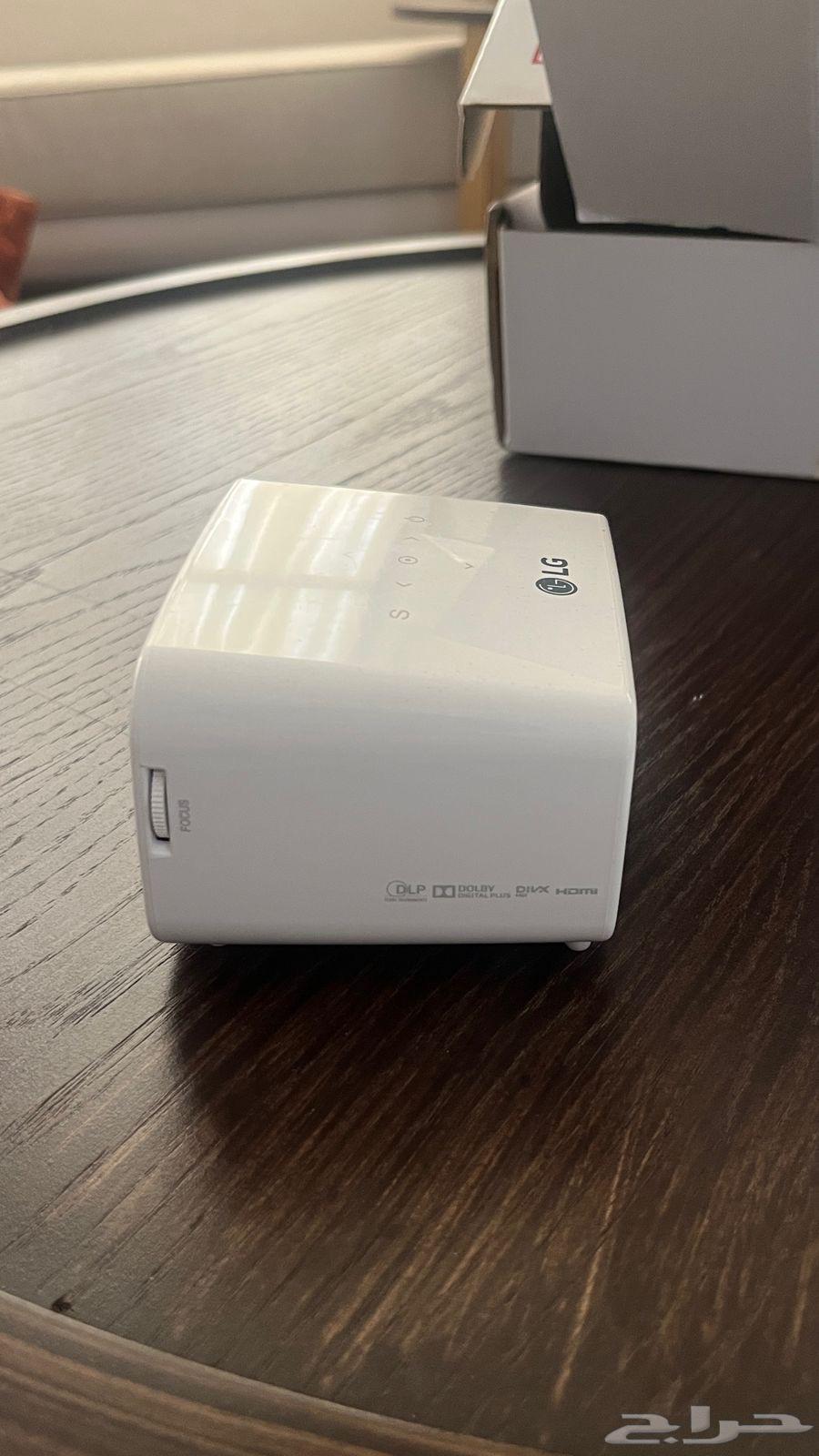 Small projector63085115534721111