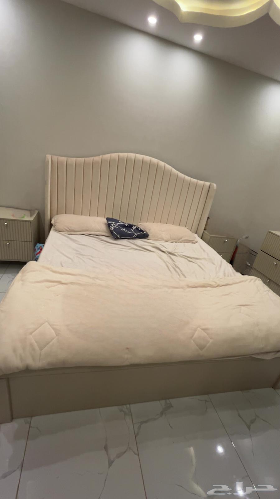 Complete bedroom. Bed chair. Dressing table. 2 drawers. Wardrobe630864188239381124