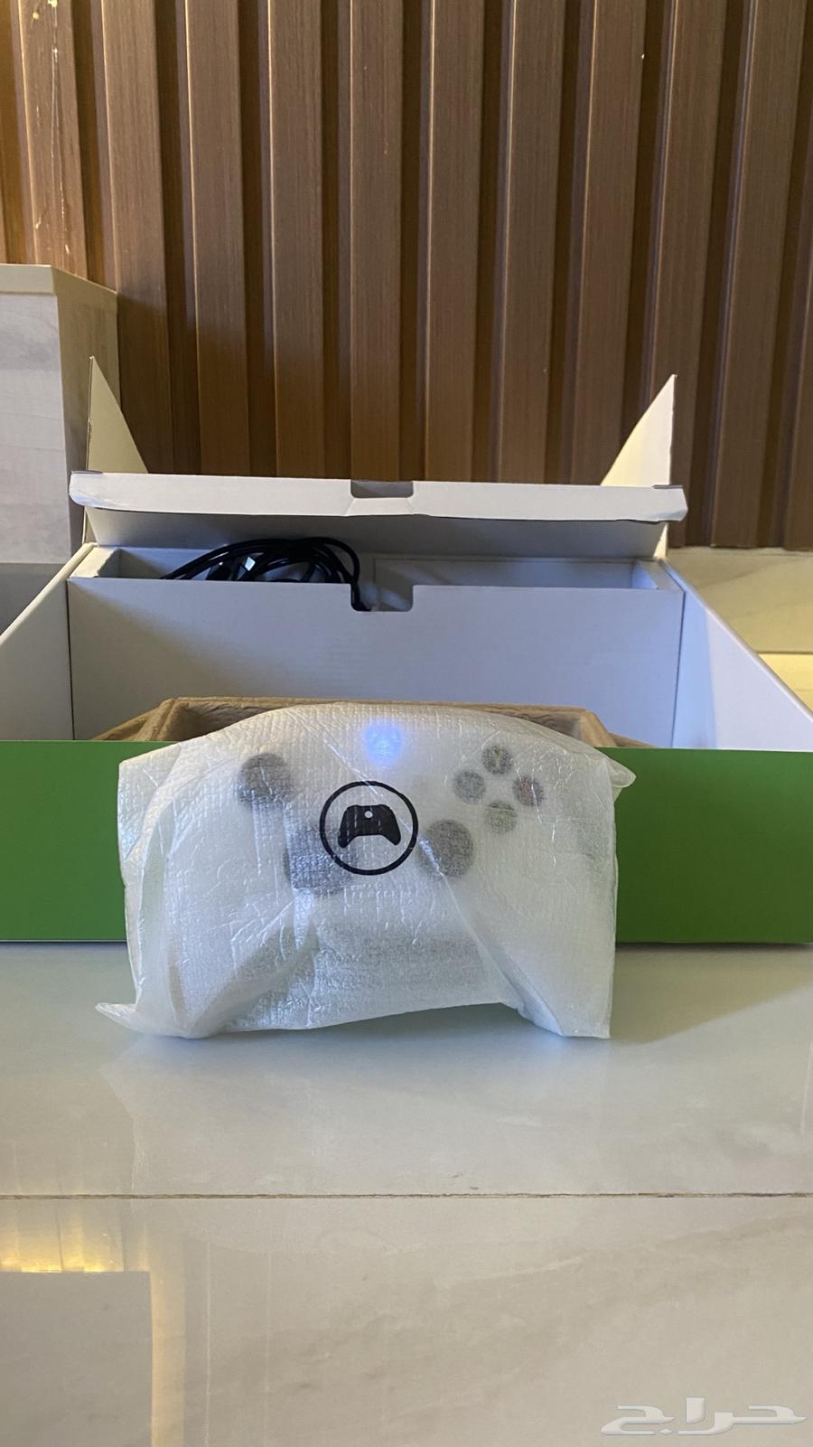 Xbox Series S used for 3 months, selling because I need money 110063125481417473113