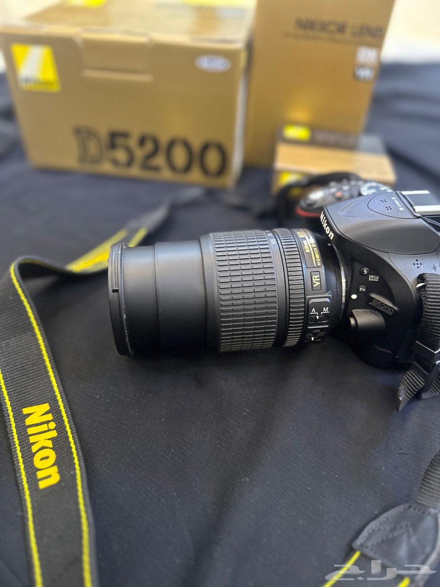 كاميرا Nikon D5200 مع عدسة بكرتونها وكامل اغراضها63083044260099112