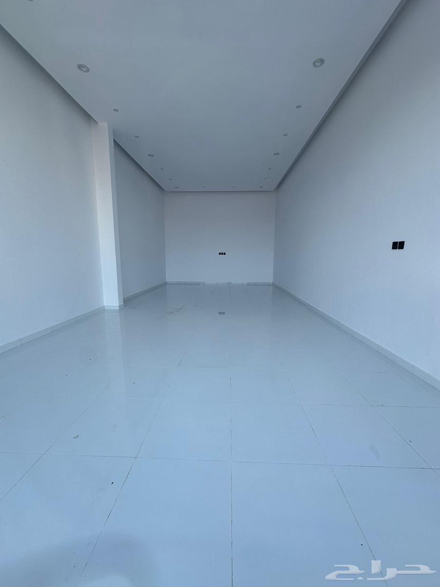 للايجار محلات تجاريه بحي المدائن علي شارع الأبراج63010918724097114