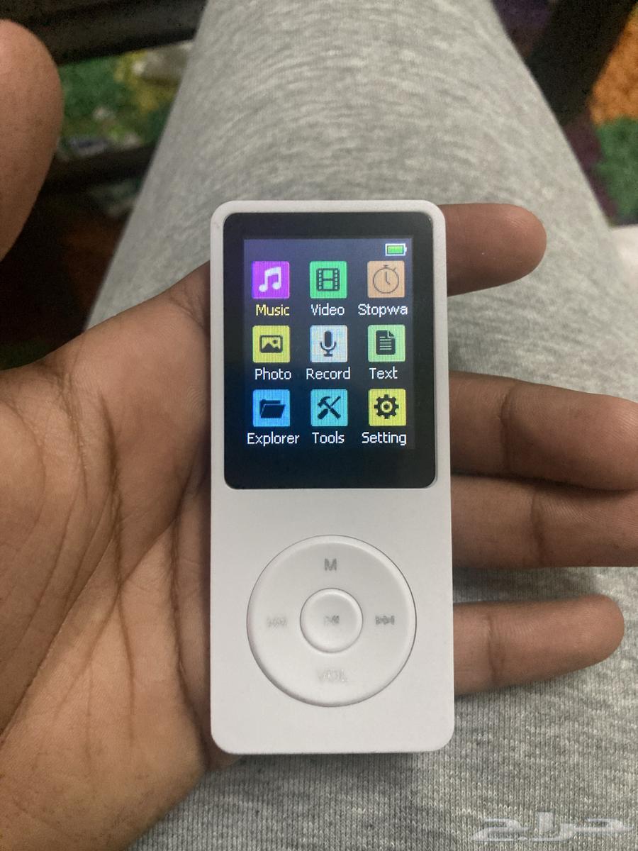 MP3 player63082684938882112