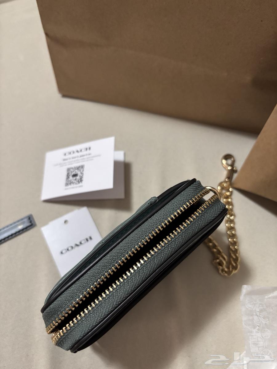 Genuine Coach wallet, almost new for sale coach wallet63083474935939113