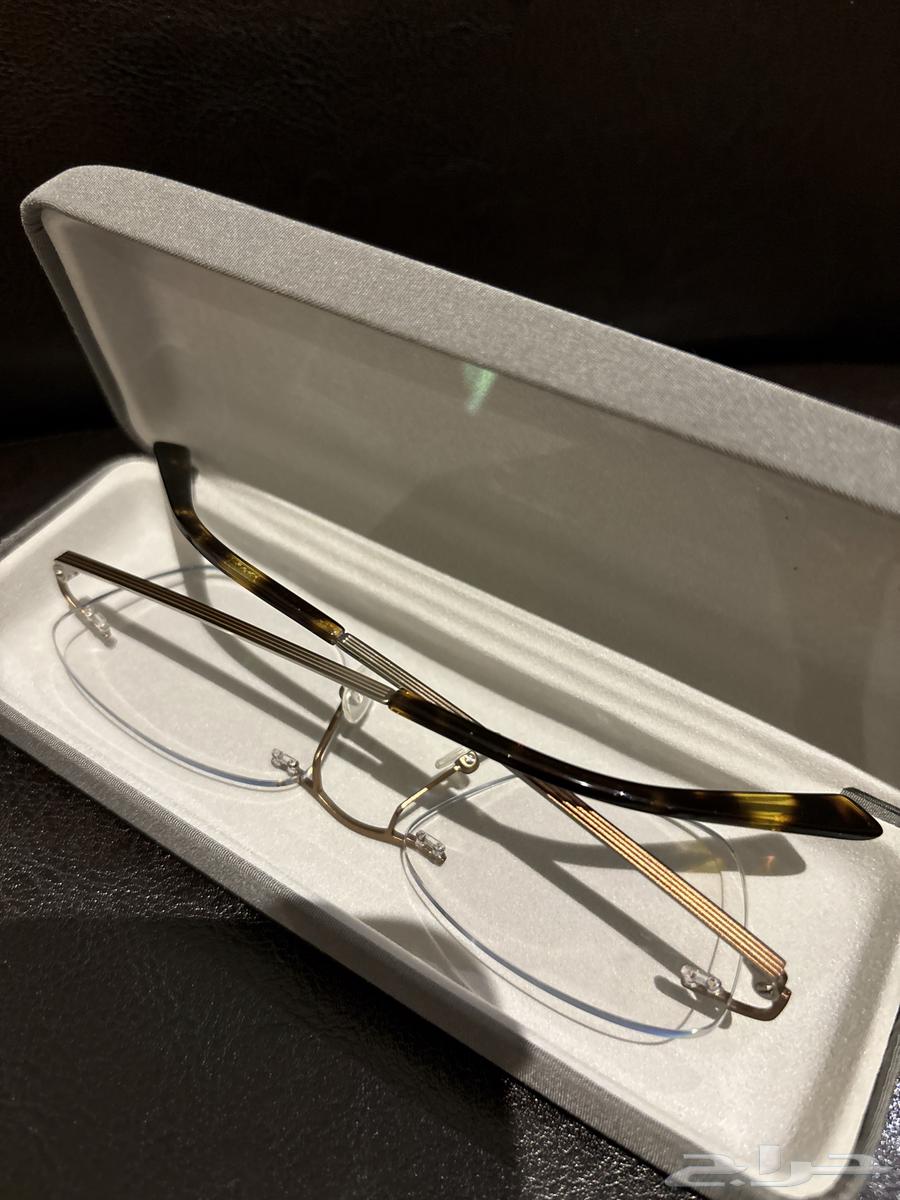 Sunglasses protect the eyes from blue rays63081895516289111