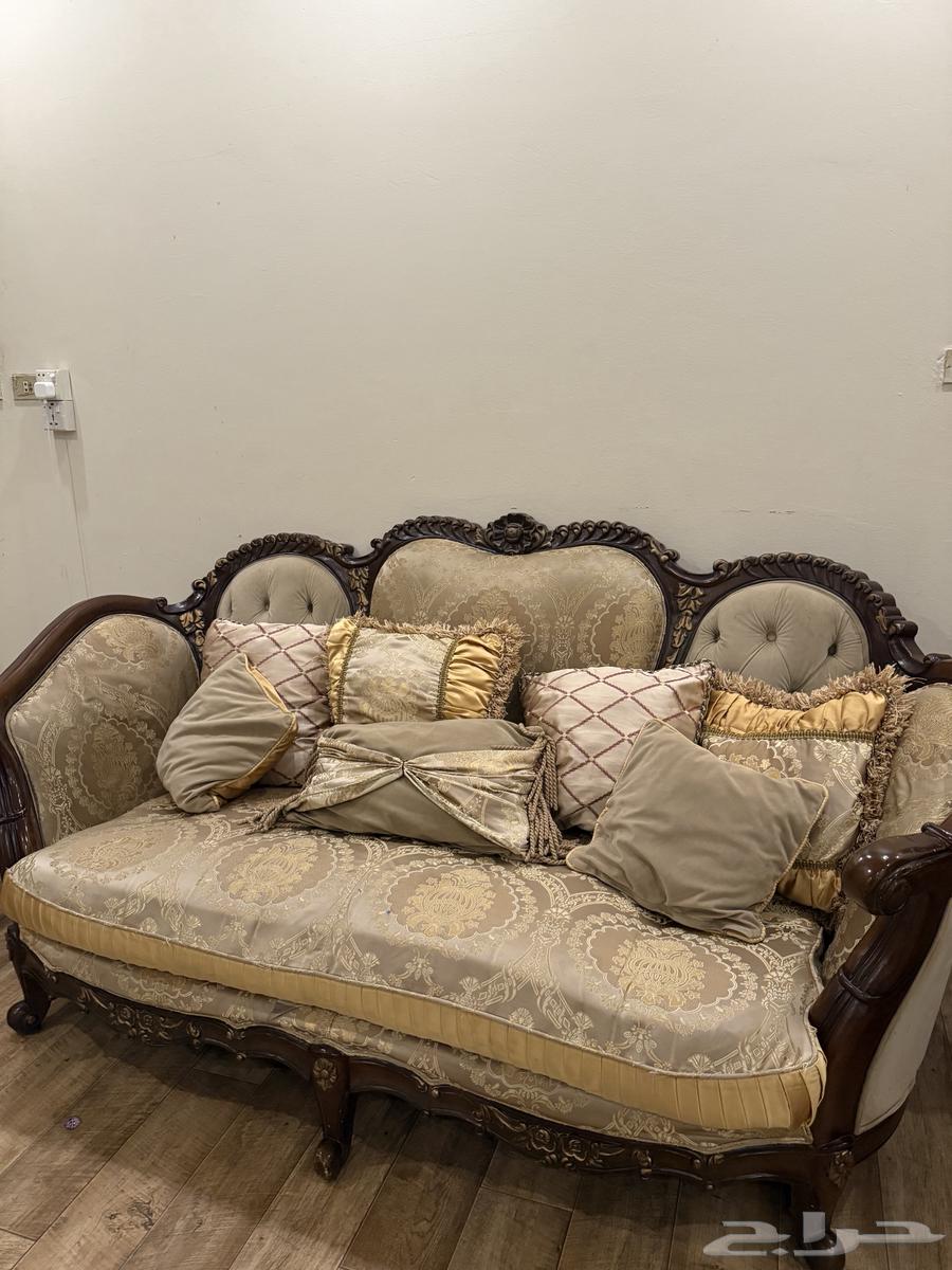 كنب مستعمل مع طاولة63081455489793112