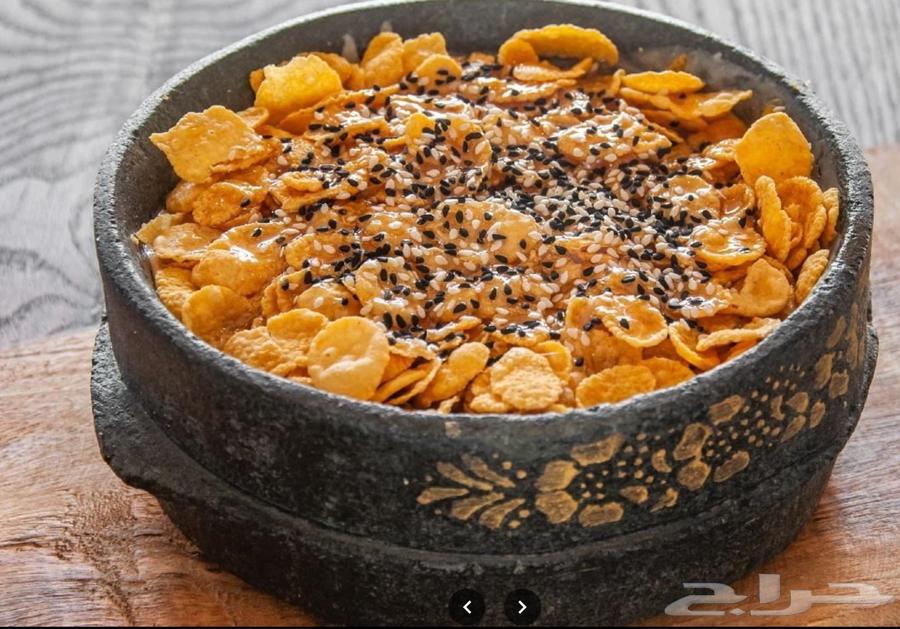 Excellent restaurant for takeout, serving traditional breakfast, rice and chicken boxes.630822683943701111