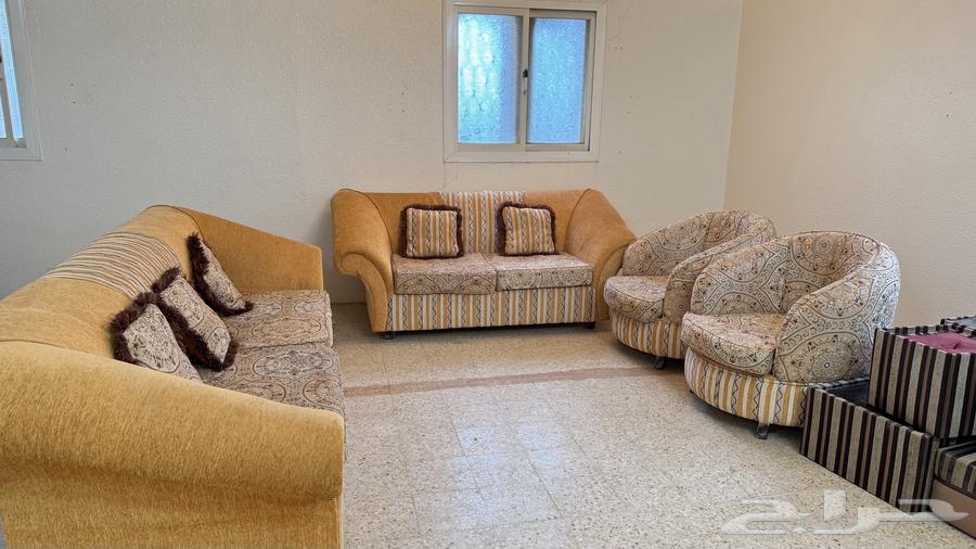 طقم اربع كنب بحالة ممتازة63085167148931112