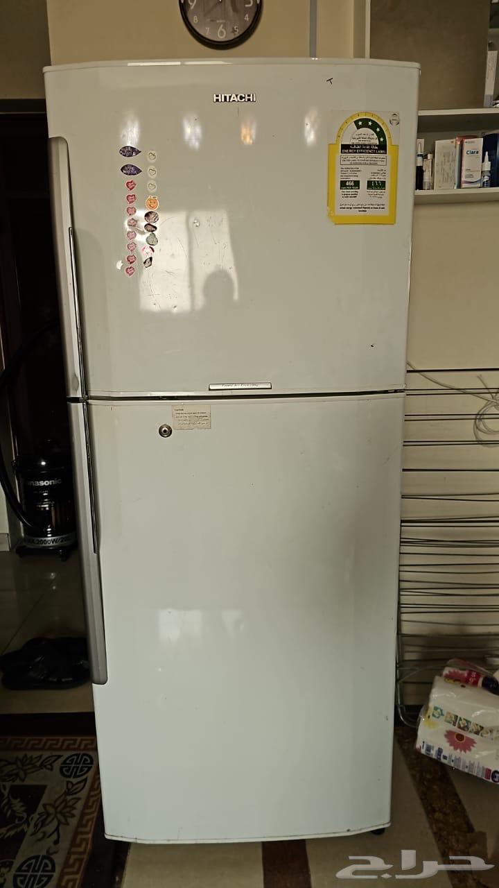 Clean Hitachi refrigerator, energy efficient 8.11 cu.ft63082710008707111
