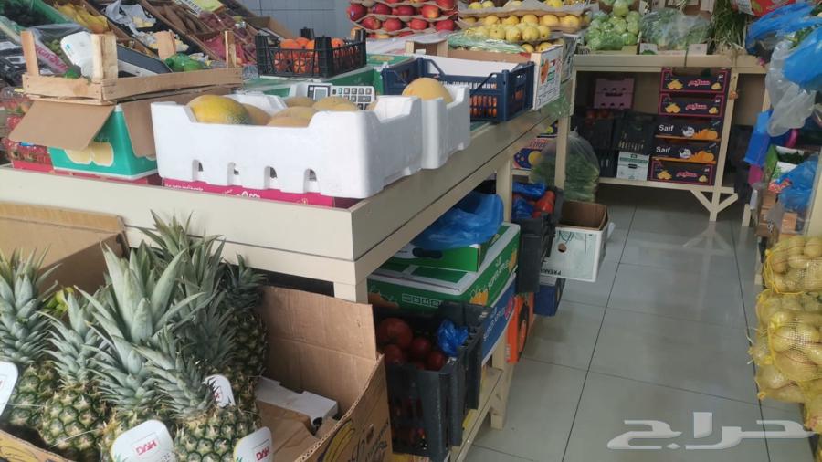 Selling goods from a fruit shop only the goods are complete63081880265091114
